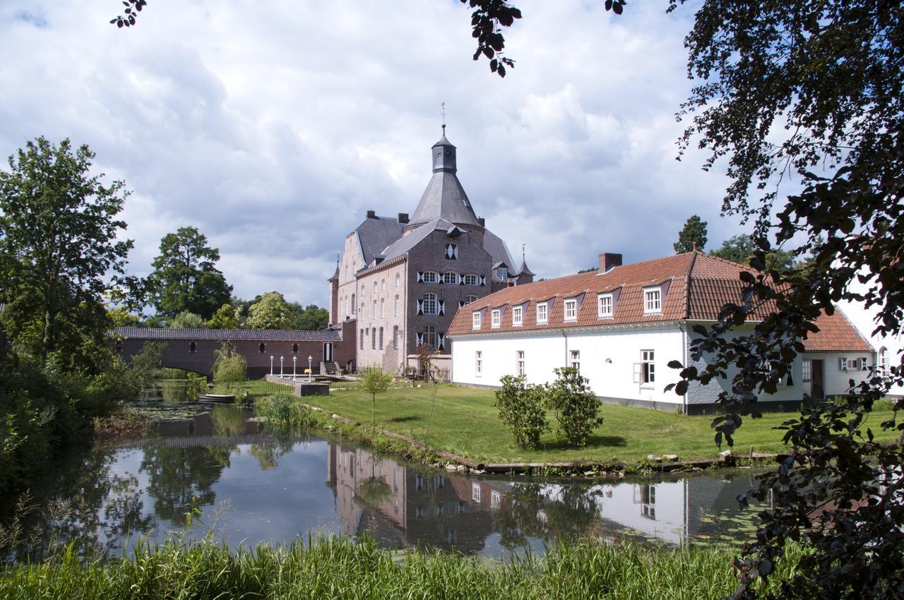 Bed and Breakfast Kasteel Aldenghoor Haelen Zewnętrze zdjęcie